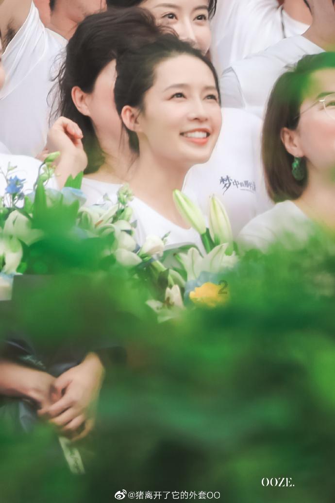 紧闭的闸门